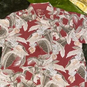 Men’s Hawaiian button up